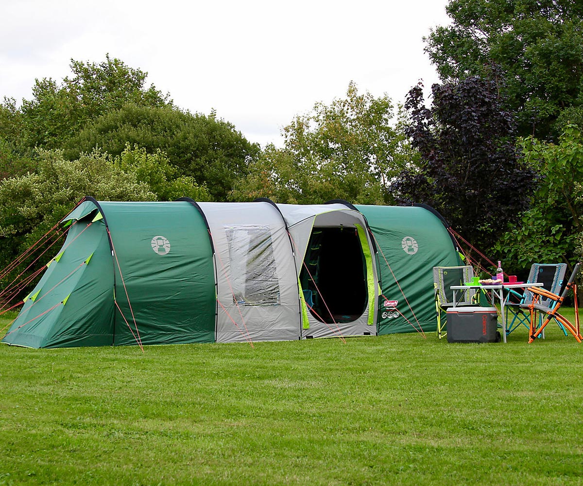 семейные палатки для отдыха на природе